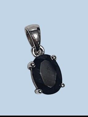 10K Gold 0.75ct Sapphire Oval Solitaire Pendant